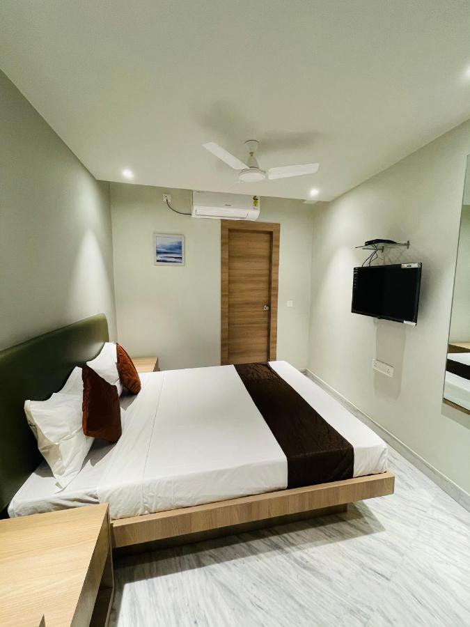 Hotel The Crest Καλκούτα Εξωτερικό φωτογραφία