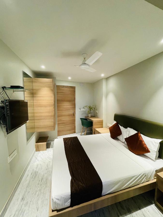 Hotel The Crest Καλκούτα Εξωτερικό φωτογραφία